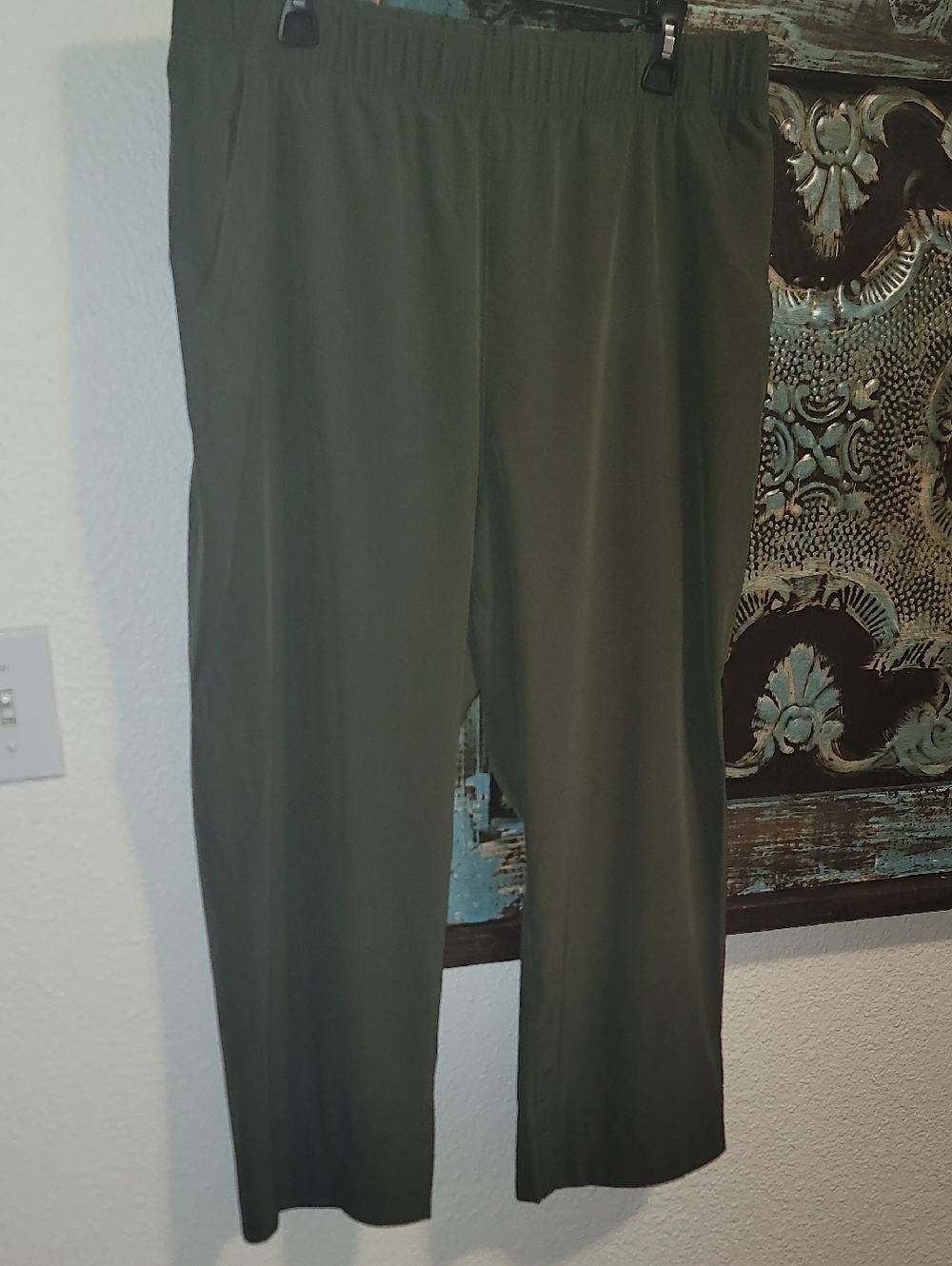 Duluth Trading Olive Green Pull-On Pants
